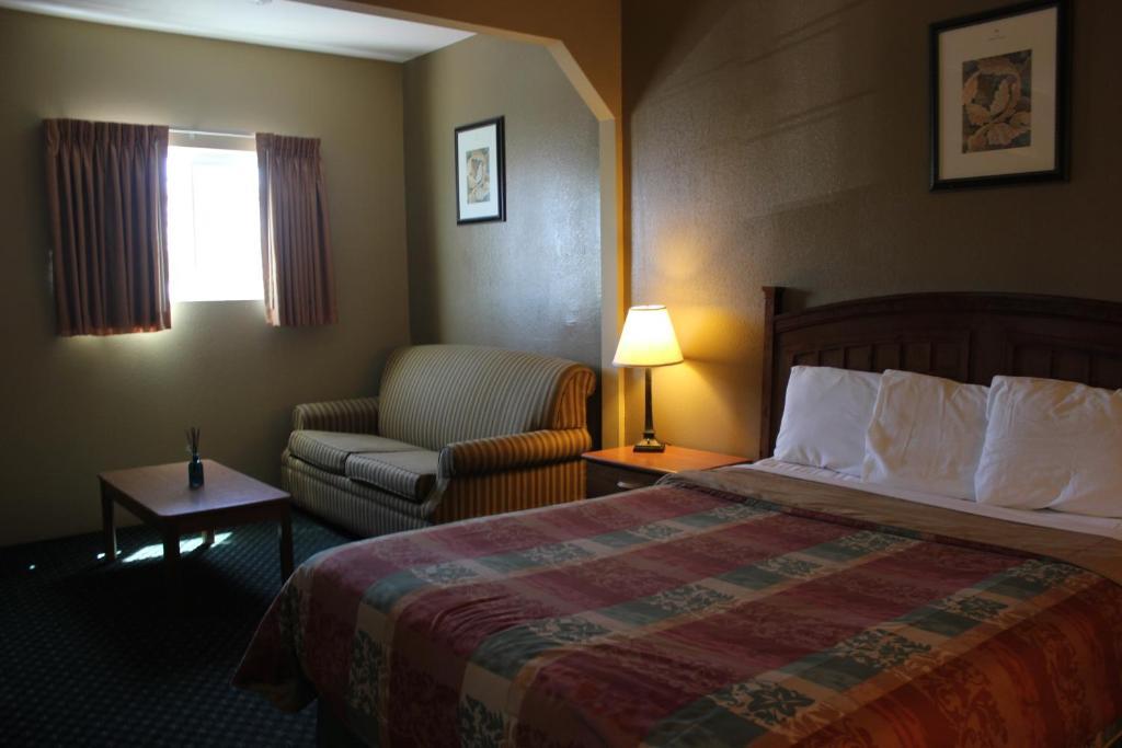 Holland Inn And Suites Taft Экстерьер фото