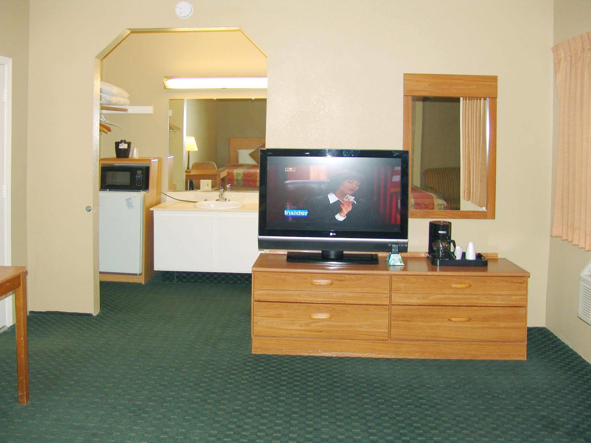 Holland Inn And Suites Taft Экстерьер фото
